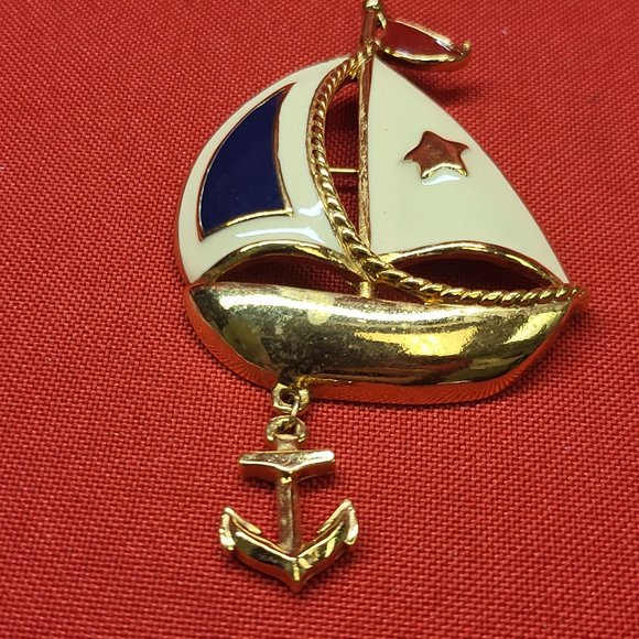 VTG Avon Sailboat Ship Boat Nautical Brooch Pin Enamel Red Blue Gold Tone - Picture 7 of 13